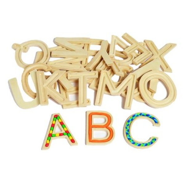 Дървени букви с улеи латиница