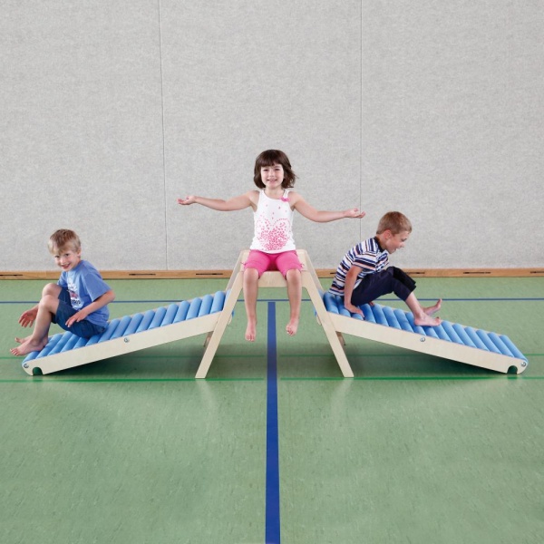 Масажна ролкова пързалка 115 см – съоръжение за игра, спорт и терапия