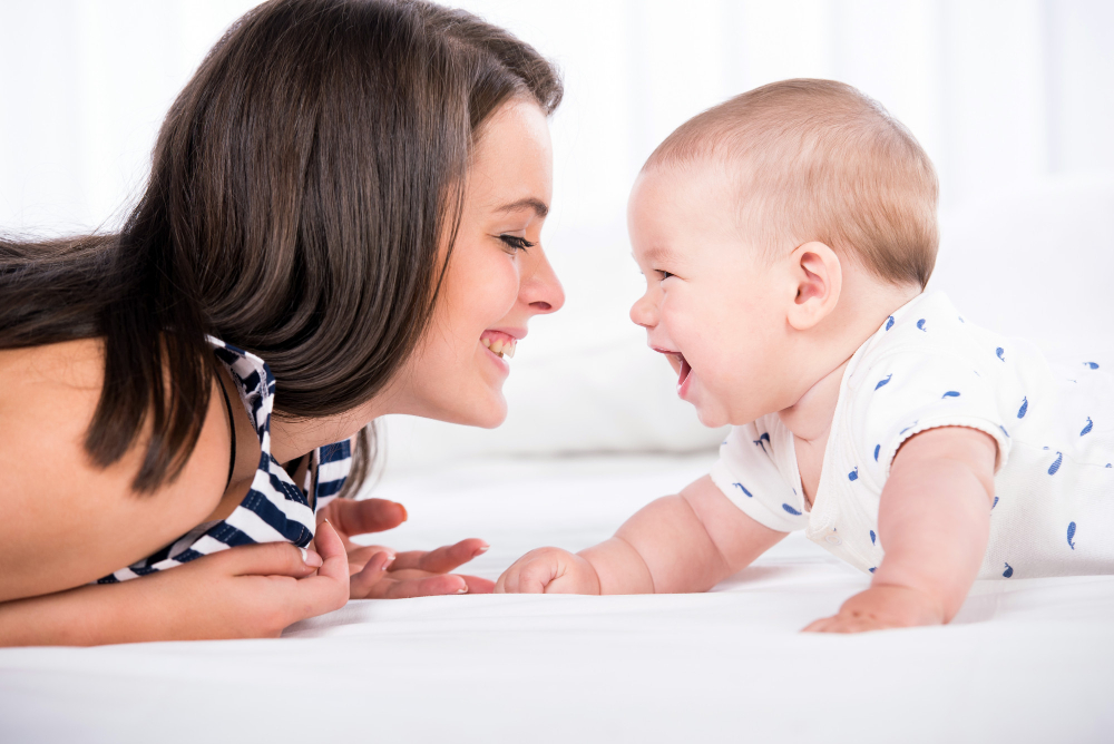 Езиково-говорно развитие при бебета на 3–12 месеца