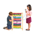 Голям дървен тъкачен стан за деца с игла, конци и дървени пръчки за окачване на готови тъкани проекти