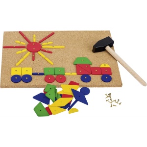 Детска мозайка с чук и пирончета 2