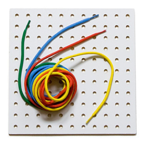 Детска дъска за бродиране - дървена