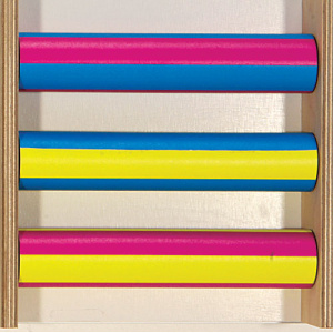 Цветни отпични ролки - стенен панел за игра