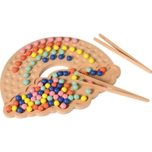 Дъга – игра с цветни топчета и пинсети