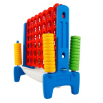 Голяма цветна версия на играта Печелившата четворка с червена решетка и дискове в жълт, зелен и червен цвят, поставена на синя стойка, подходяща за игра на открито и закрито.