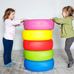 Комплект 5 цветни игрални гуми с количка за съхранение – големи меки гуми в ярки цветове.